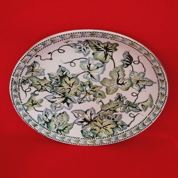 Vintage Ivy Embossed Ceramic Decorative Plate White Green Leaves Gilded Rim - Picture 4 of 14